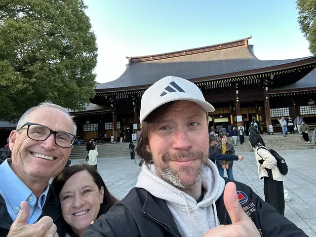 Renaud with guests at Meiji Jingu